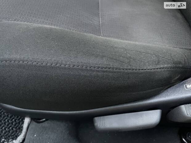 Ремонт сидіння