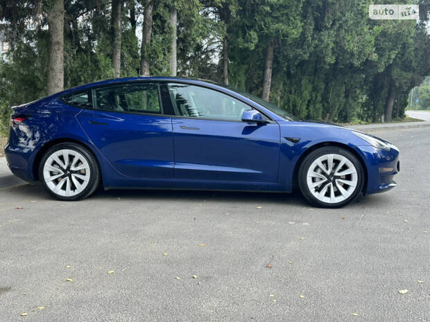 Tesla Model 3 2022