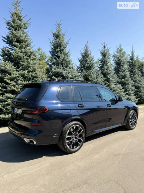 BMW X7 2022