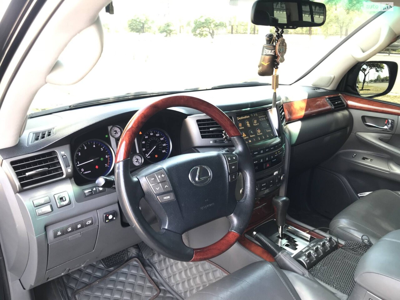 Lexus LX 2008