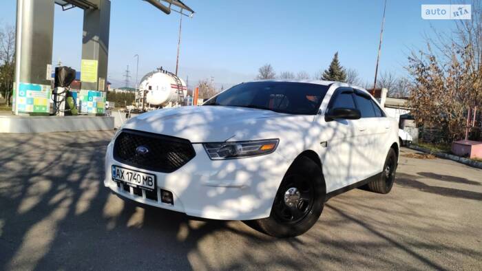 Ford Taurus 2015