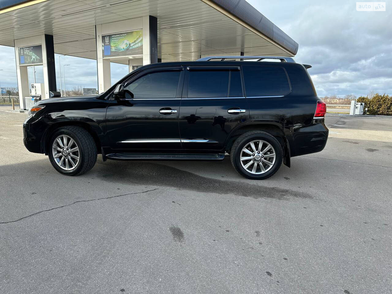 Lexus LX 2010