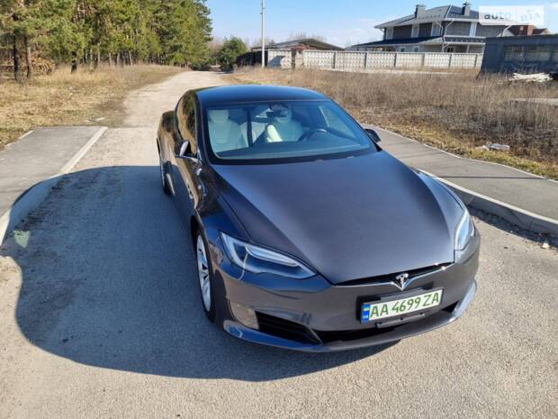 Tesla Model S 2017