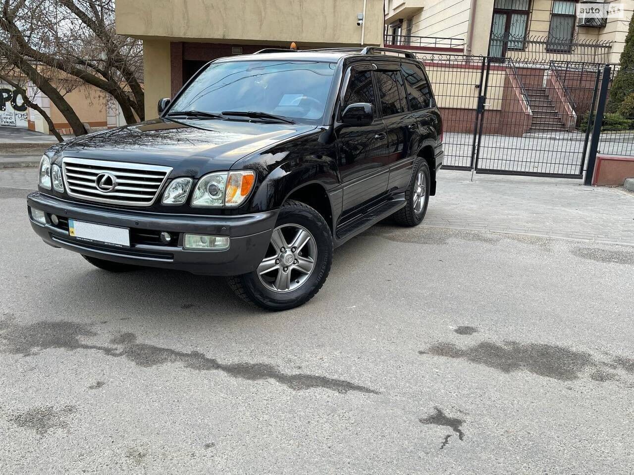 Lexus LX 2006