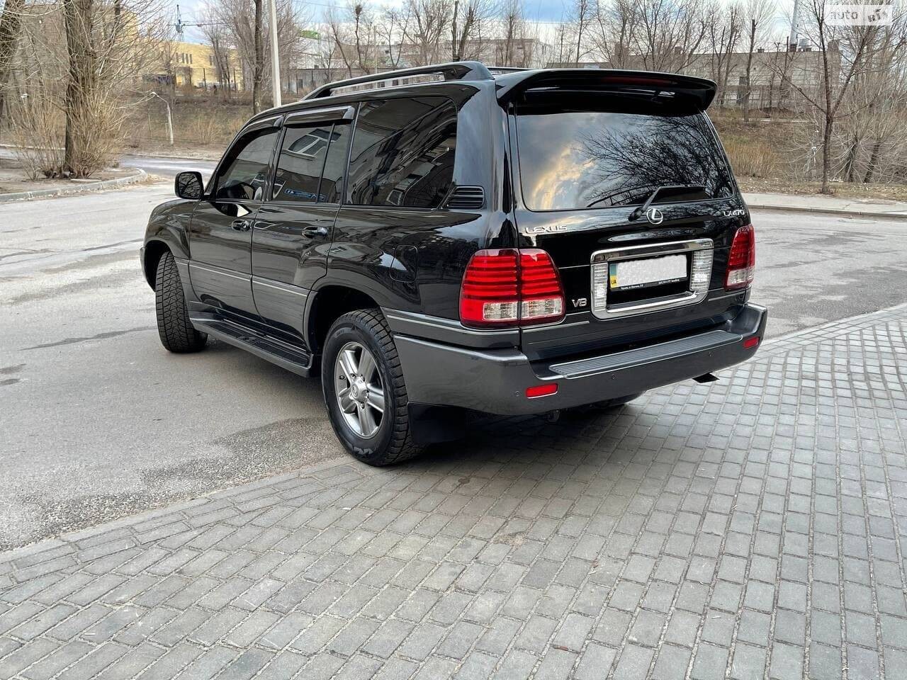 Lexus LX 2006