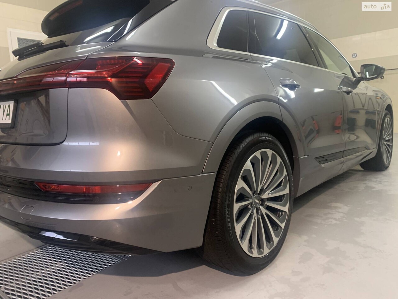 Audi e-tron 2019