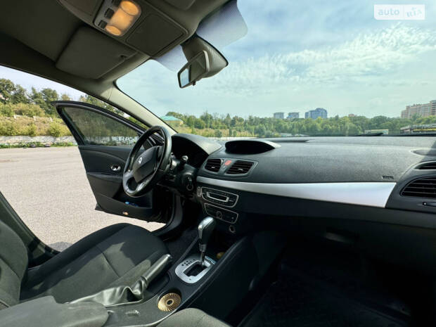 Renault Fluence 2011