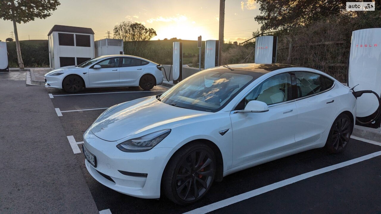 Tesla Model 3 2020