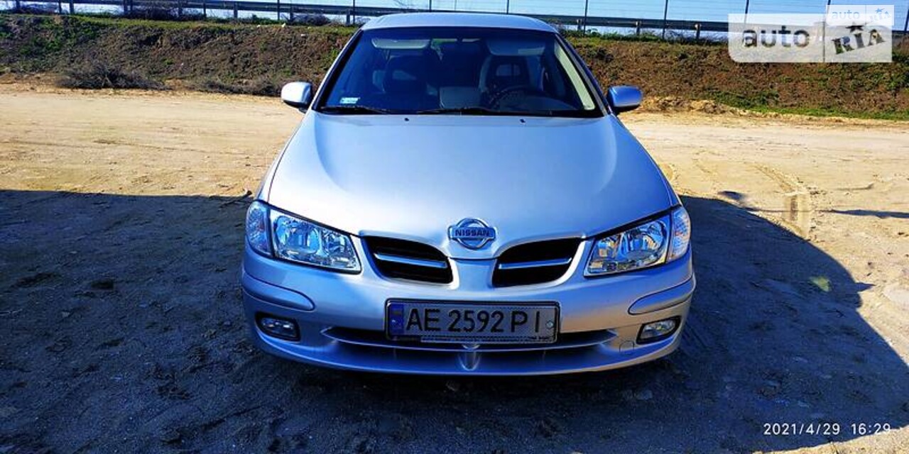 Nissan Almera 2001