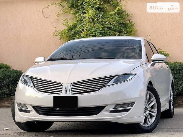 Lincoln MKZ 2014