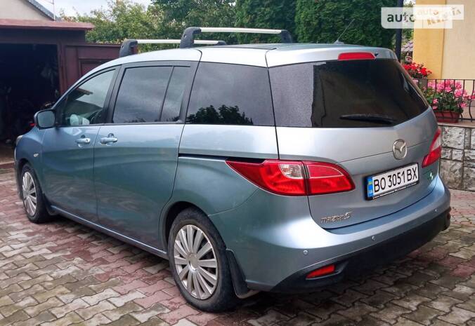 Mazda 5 2011
