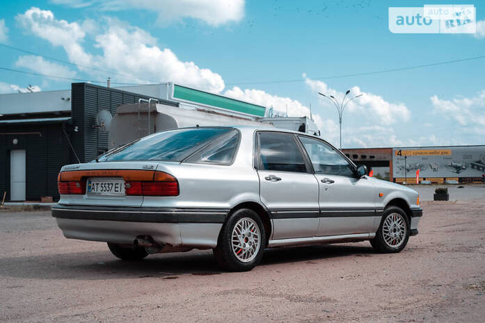 Mitsubishi Galant 1989