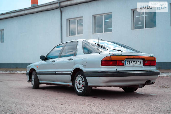 Mitsubishi Galant 1989