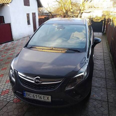 Opel Zafira Tourer 2013