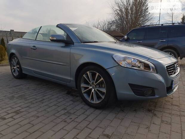 Volvo C70 2011