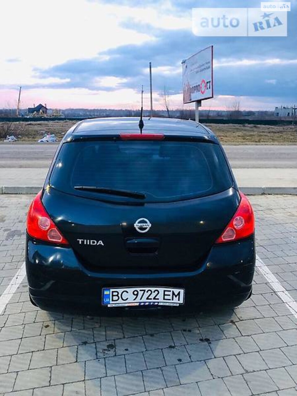 Nissan TIIDA 2008