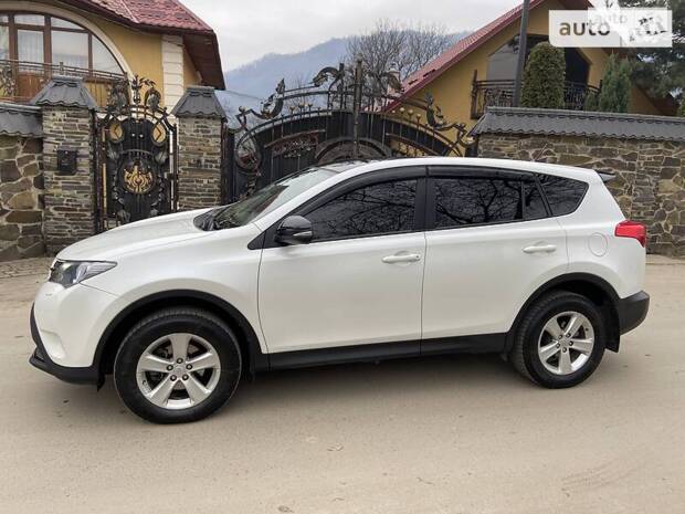 Toyota RAV4 2014
