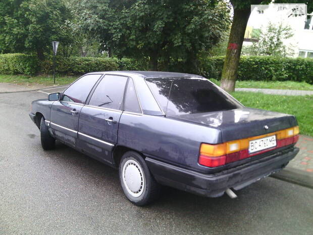 Audi 100 1986
