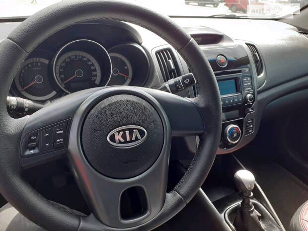 Kia Cerato Koup 2012