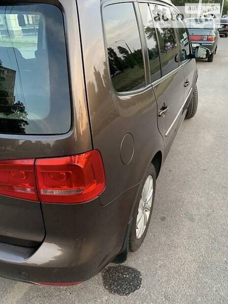 Volkswagen Touran 2011