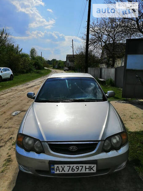 Kia Shuma 2004