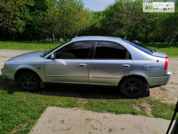 Kia Shuma 2004