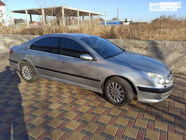 Peugeot 607 2004