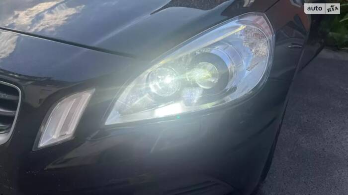 Правильна робота автосвітла і габаритів на Volvo S60 II