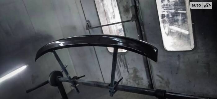 Встановлення R-Design спойлера на Volvo S60