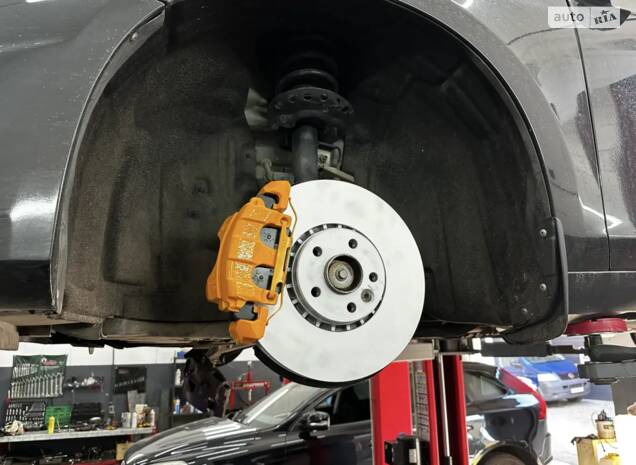 Свап тормозів передніх 316 на 328, планове ТО, перехід на нову оливу та ходовочка