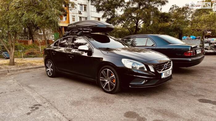 Велотримач Thule 598 та початок тестування боксу від Terra Drive на 500 літрів