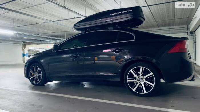 Велотримач Thule 598 та початок тестування боксу від Terra Drive на 500 літрів