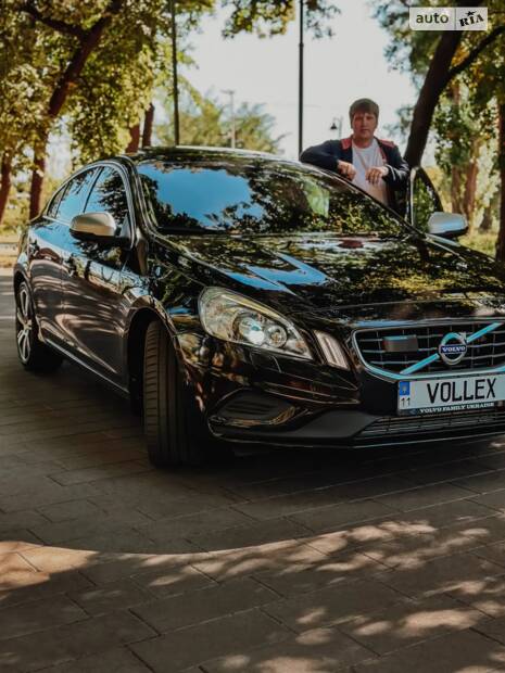 Вже рік володіння моїм Volvo S60 T6, я в шоці, цілий рік. Як воно? Продавати?