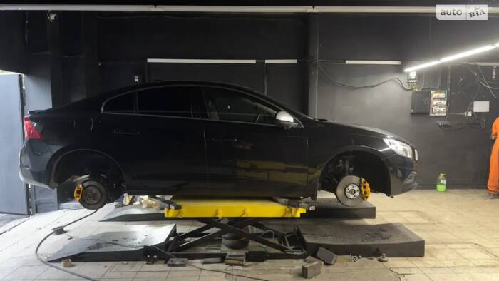 Відновили шину після грижі та фарбування задніх супортів, нарешті вдів свої колеса