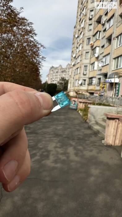 Як замінити запобіжник прикурювача Volvo S60 P3 2010-2016?