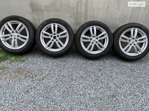 Комплект зимових коліс