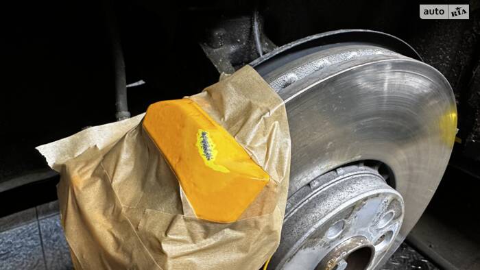 Перевзувся на зимові шини Continental TS850p 235/45R18 та підфарбування супортів