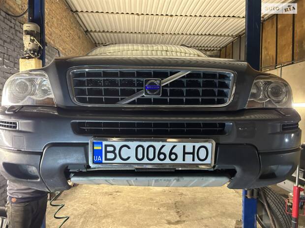 Заміна масла і фільтрів на Volvo XC90 2.4 дизель D5