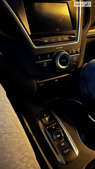 Тест драйв Acura MDX 3 Advance 2016 року – краще авто за $20 000