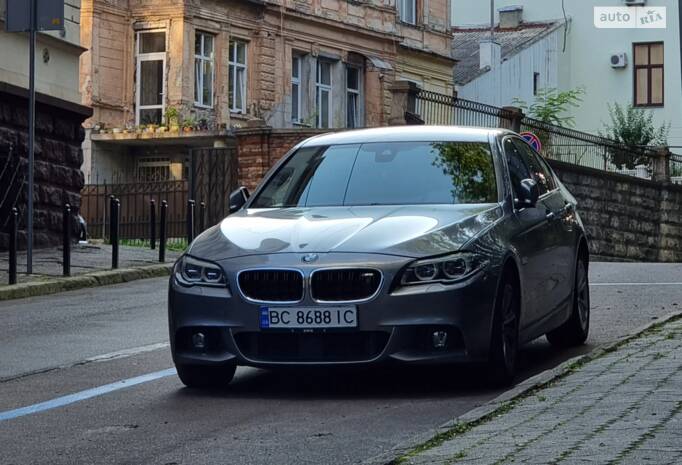 BMW 5 Series 2012