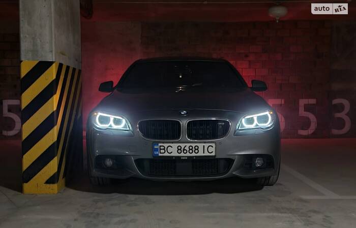 BMW 5 Series 2012
