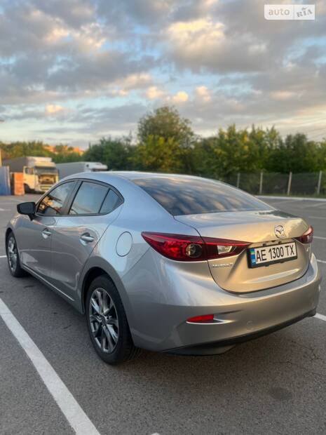 Mazda 3 2016