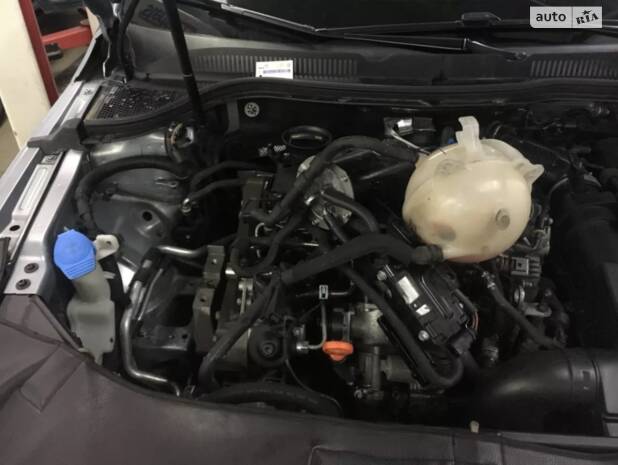 Заміна ГРМ, помпи, антифриз в Volkswagen Passat CC 2.0 TDI