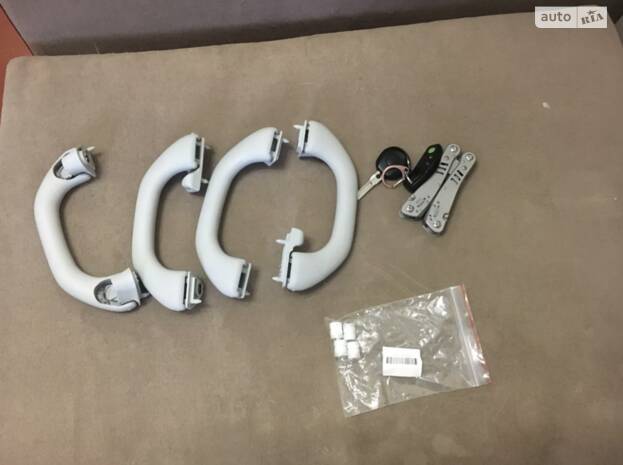 Встановив мікроліфт в стельові ручки Skoda Fabia