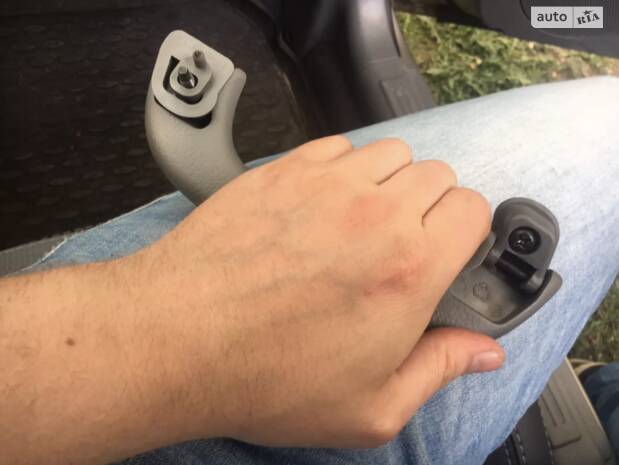 Встановлення мікроліфту в ручки тримачки в Daewoo Gentra