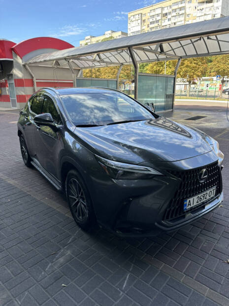 Lexus NX 2022