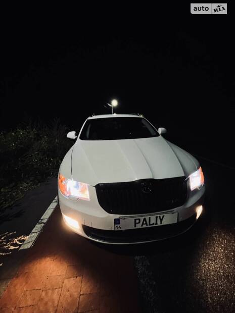 Skoda Superb 2011