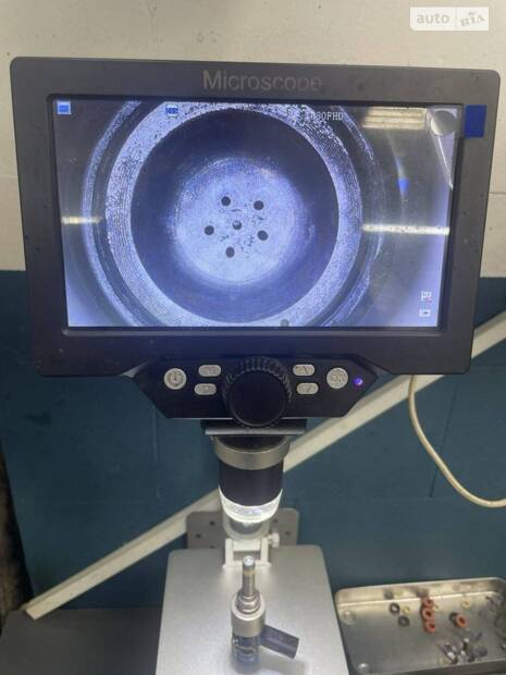 Чистка форсунок, впускних клапнів та дросельної заслонки М271EVO