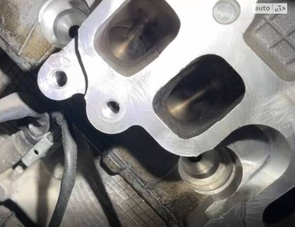 Чистка форсунок, впускних клапнів та дросельної заслонки М271EVO