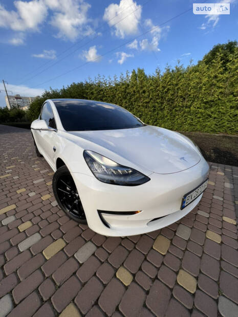 Tesla Model 3 2018
